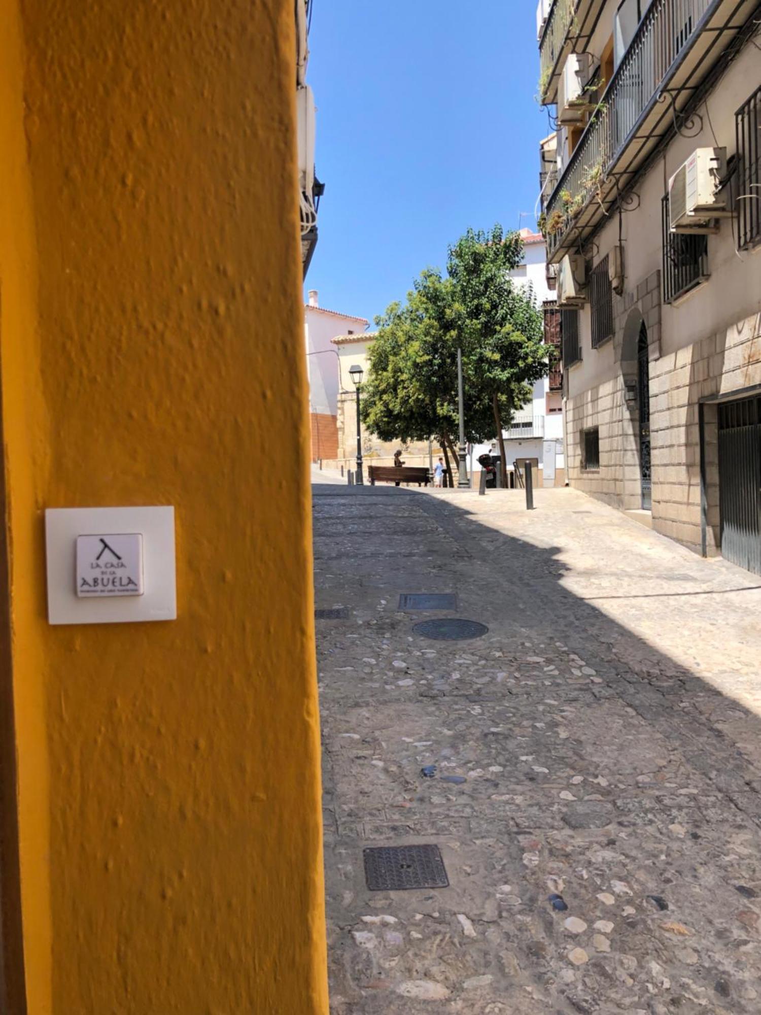 La Casa De La Abuela Apartment Jaen Bagian luar foto
